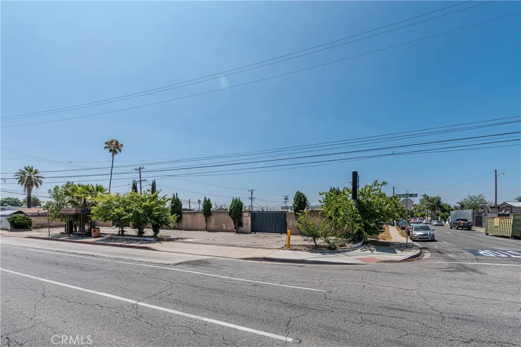 15204 Arrow Hwy