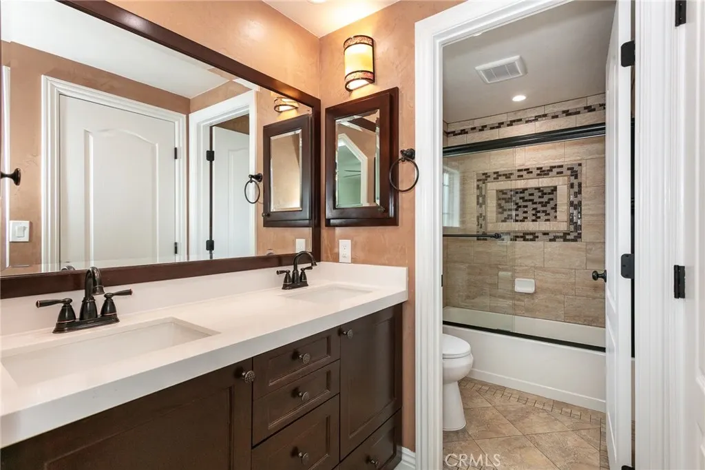 925 Bonita Avenue, #24