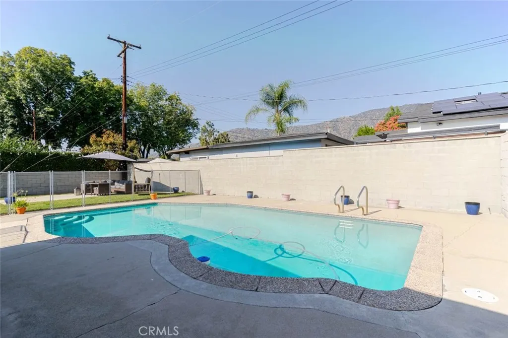 447 W Bennett Avenue