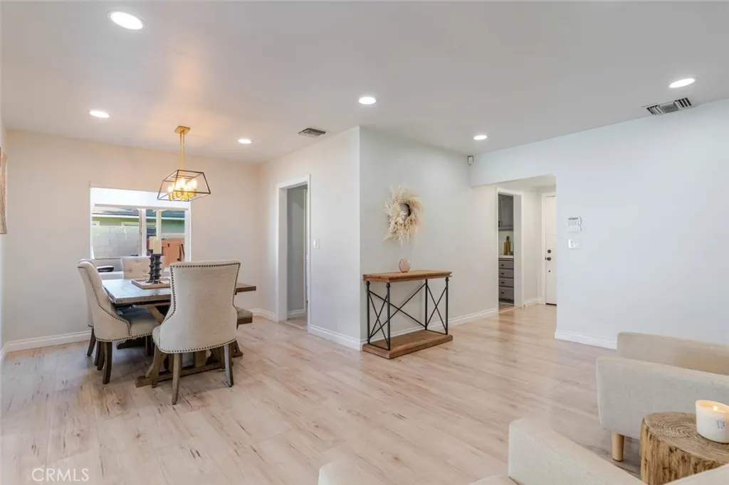 447 W Bennett Avenue