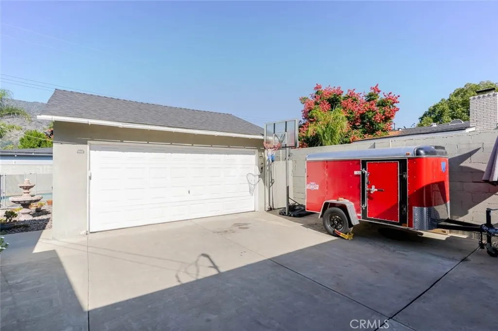 447 W Bennett Avenue