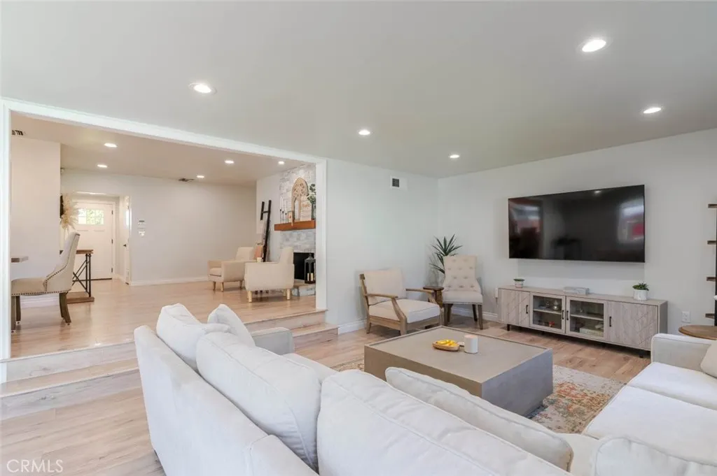 447 W Bennett Avenue