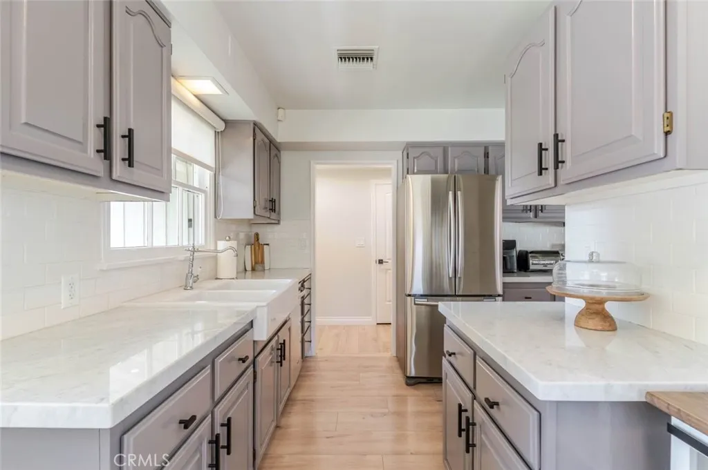 447 W Bennett Avenue
