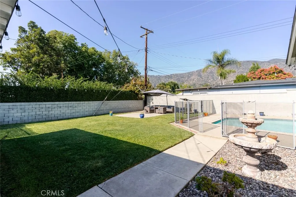 447 W Bennett Avenue
