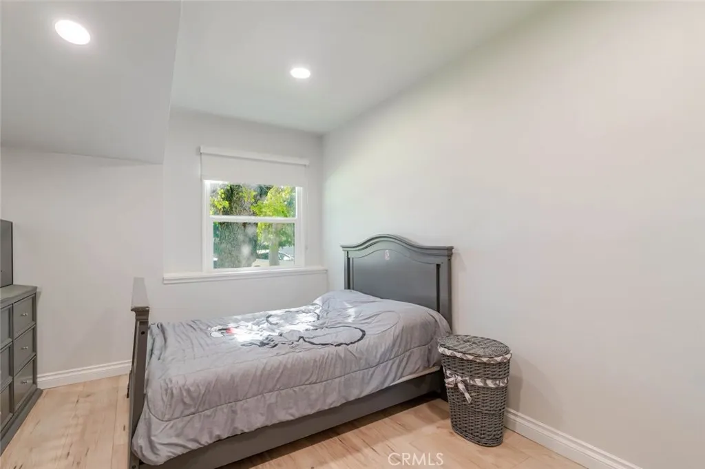 447 W Bennett Avenue