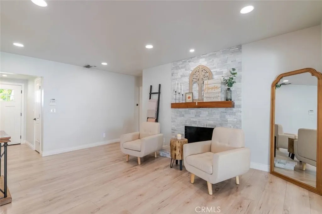 447 W Bennett Avenue