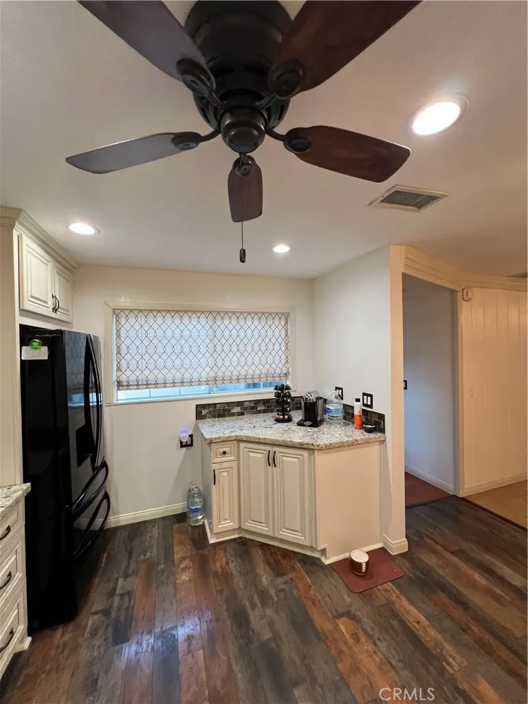 2484 Cambridge