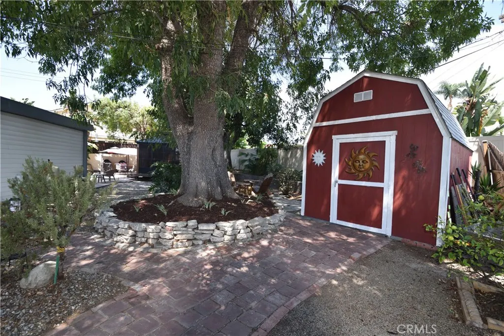 2484 Cambridge