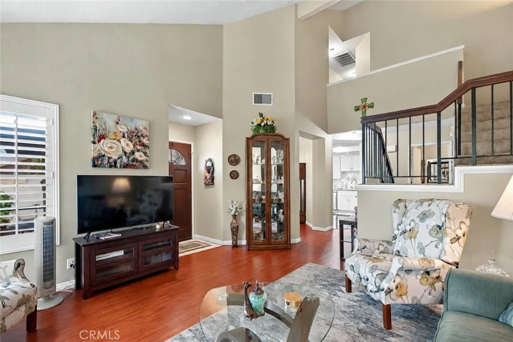 338 Monroe Ct