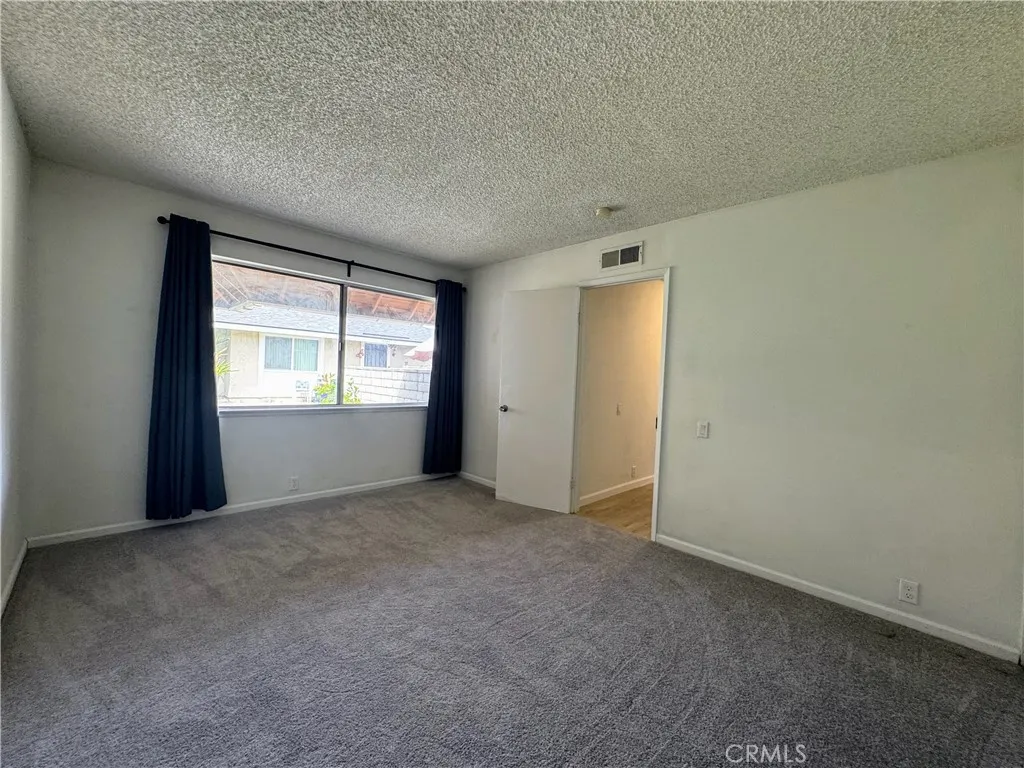 2109 Eveningside