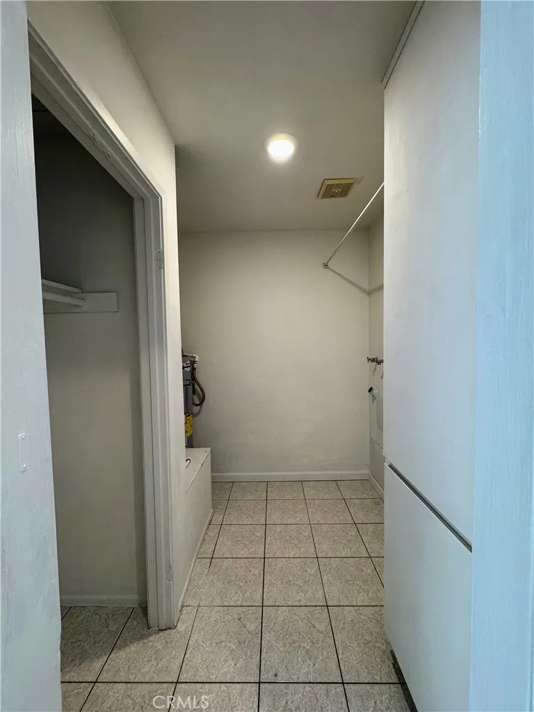 2109 Eveningside