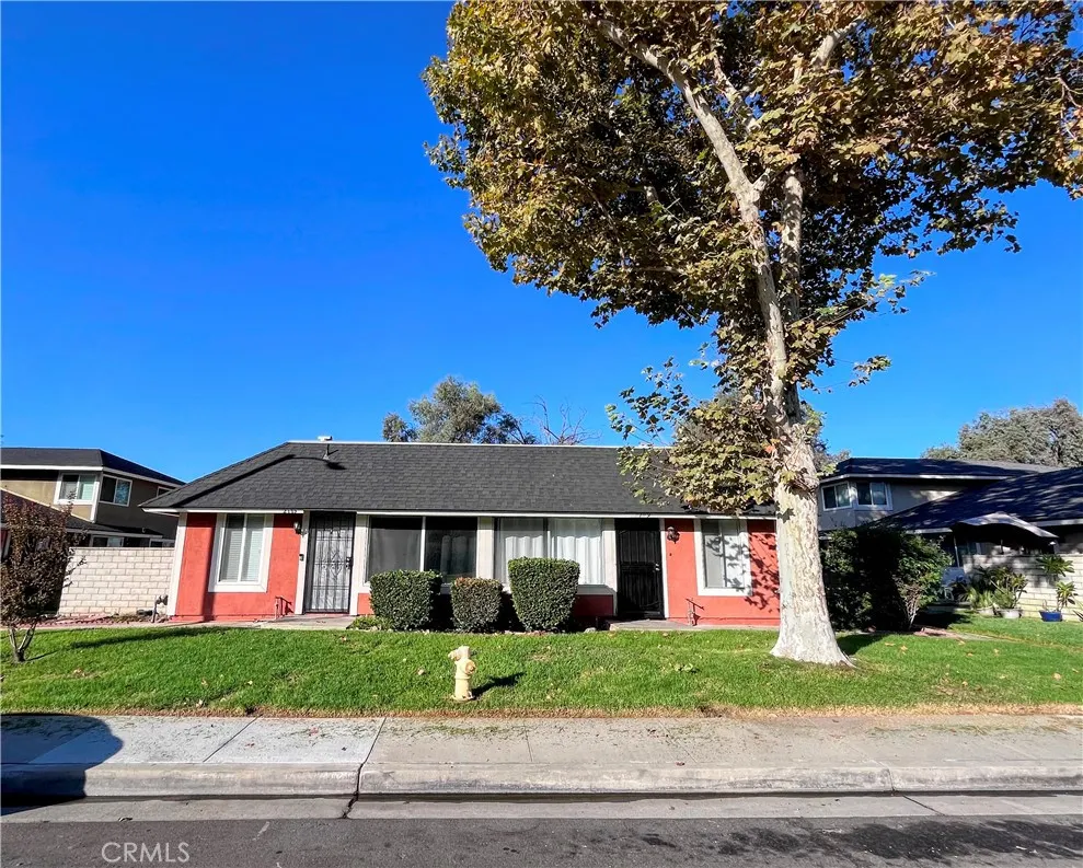 2109 Eveningside