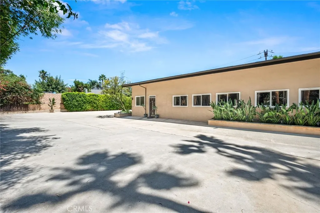 5905 Old Wheeler Road
