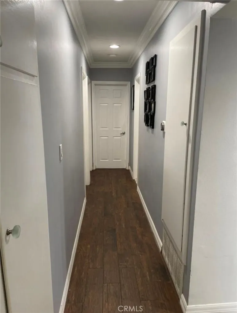 314 W Gladstone