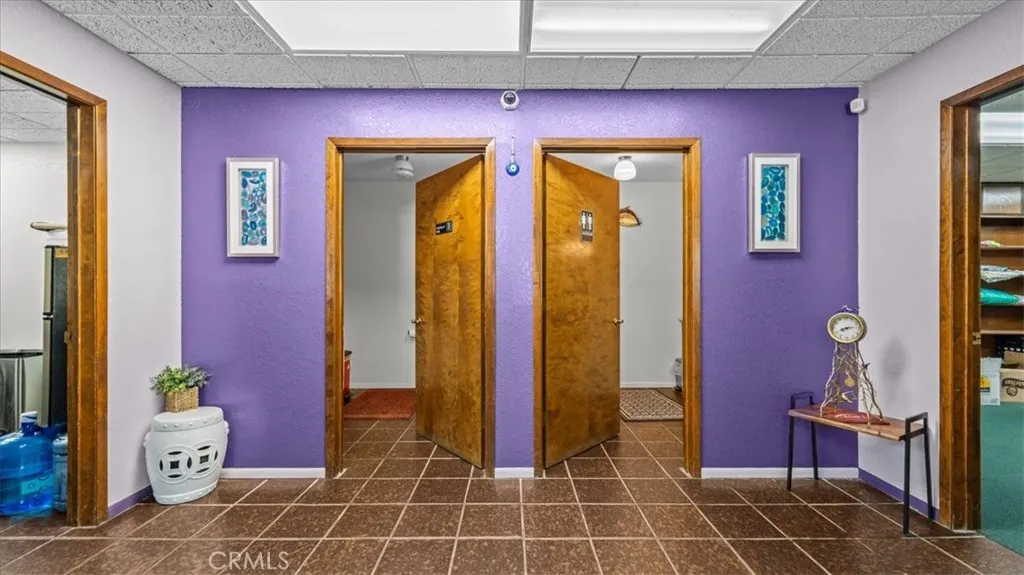 580 E Foothill Boulevard