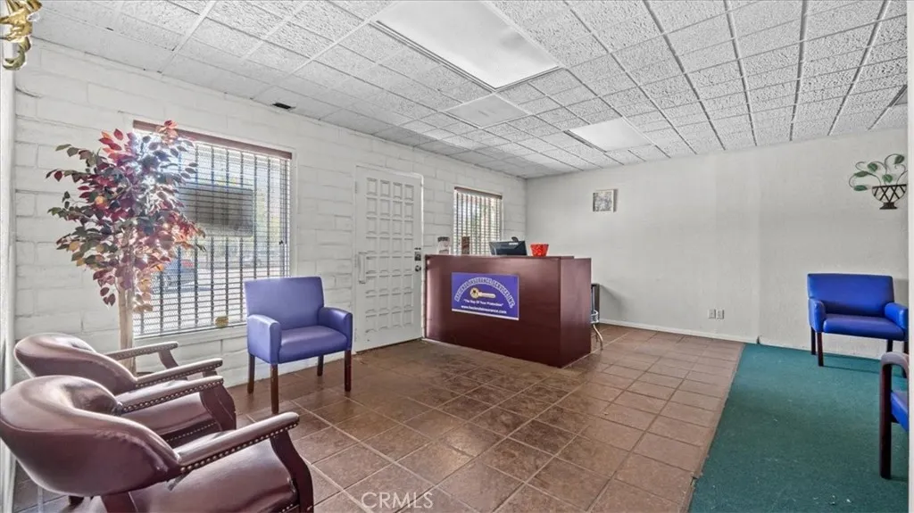 580 E Foothill Boulevard