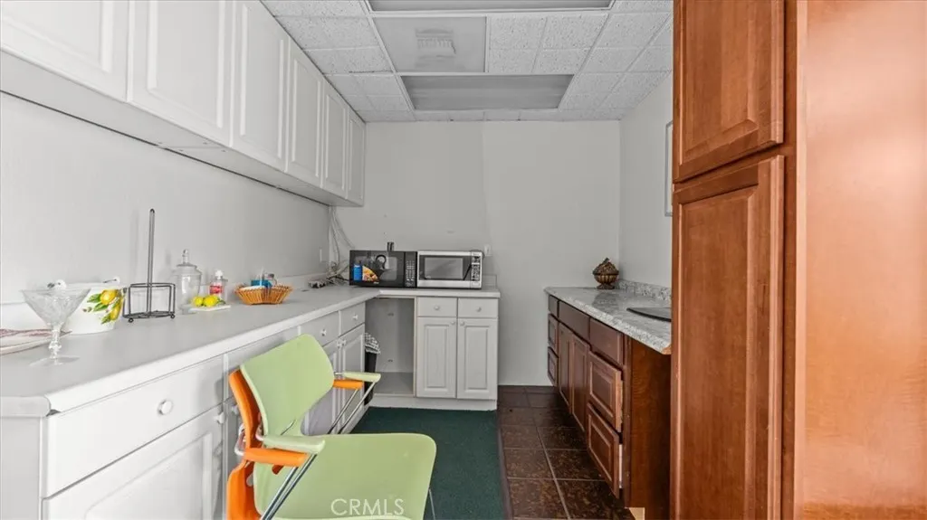 580 E Foothill Boulevard