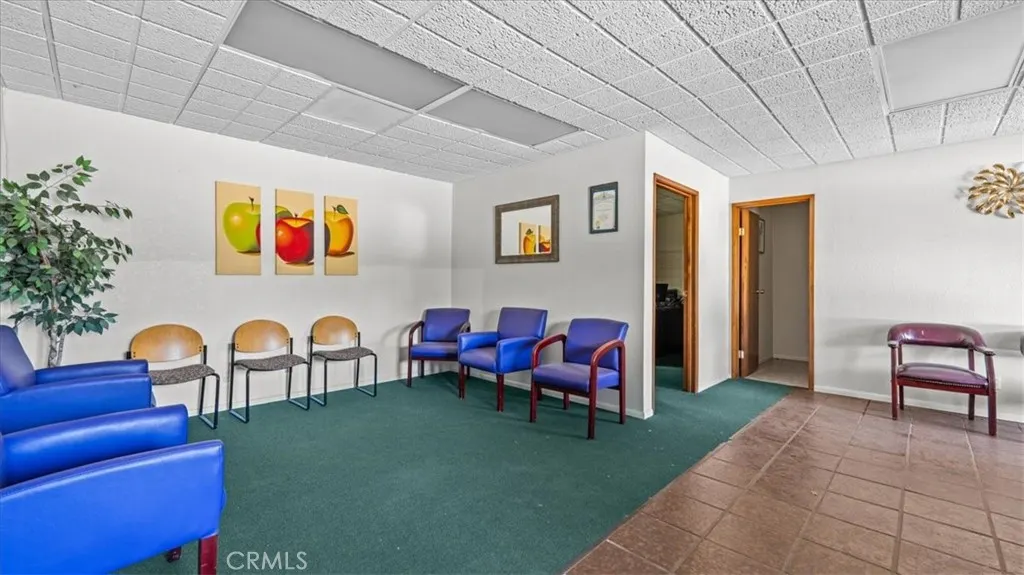 580 E Foothill Boulevard