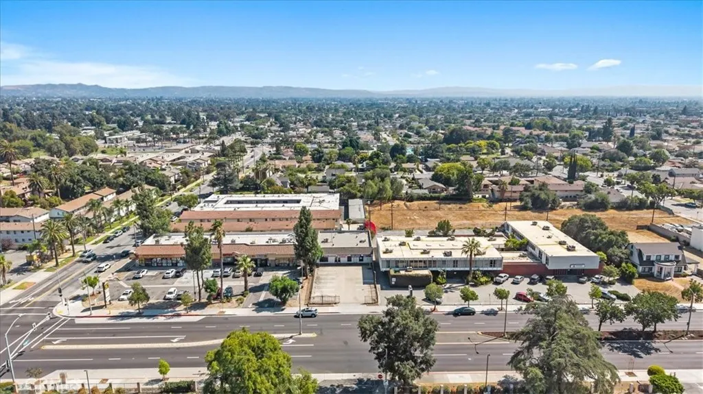 580 E Foothill Boulevard