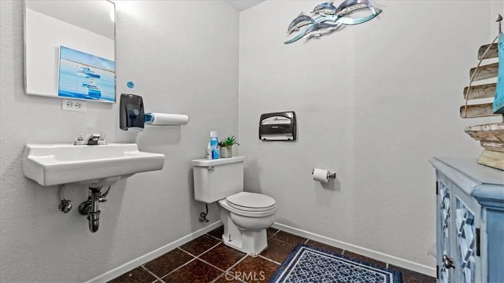 580 E Foothill Boulevard