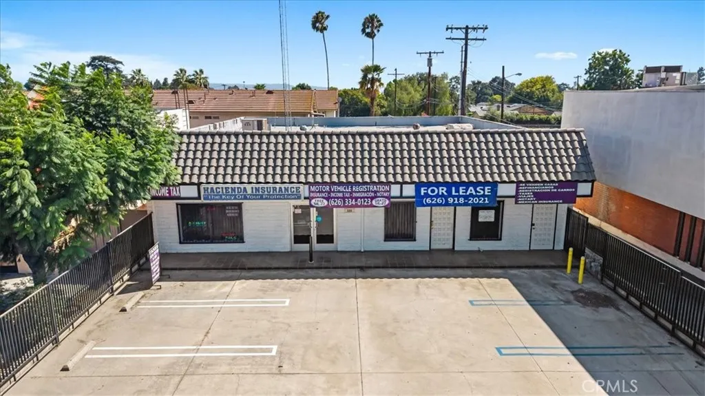 580 E Foothill Boulevard