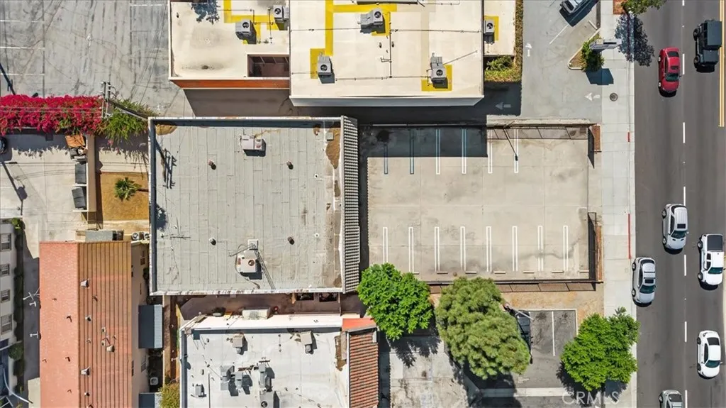 580 E Foothill Boulevard