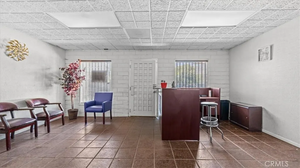 580 E Foothill Boulevard