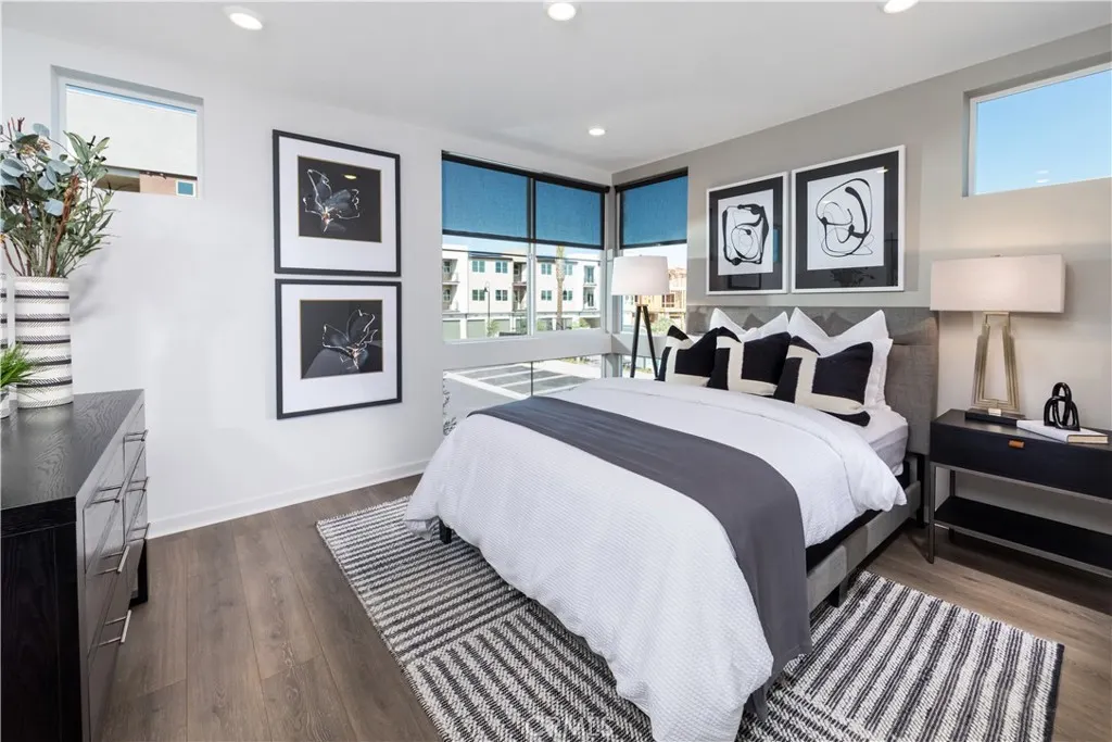 980 N Tangent Privado, #305