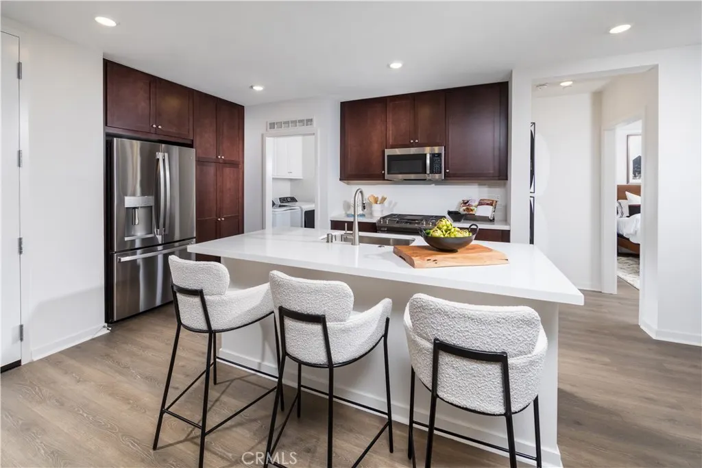 980 N Tangent Privado, #305