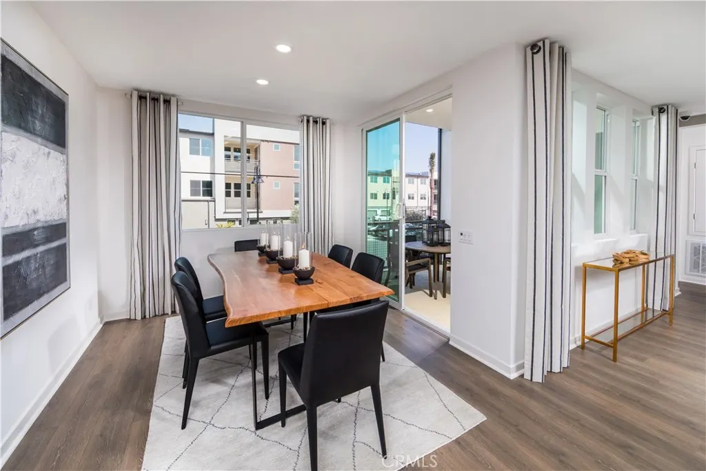 980 N Tangent Privado, #305