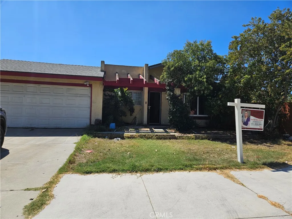 304 E Cedar St