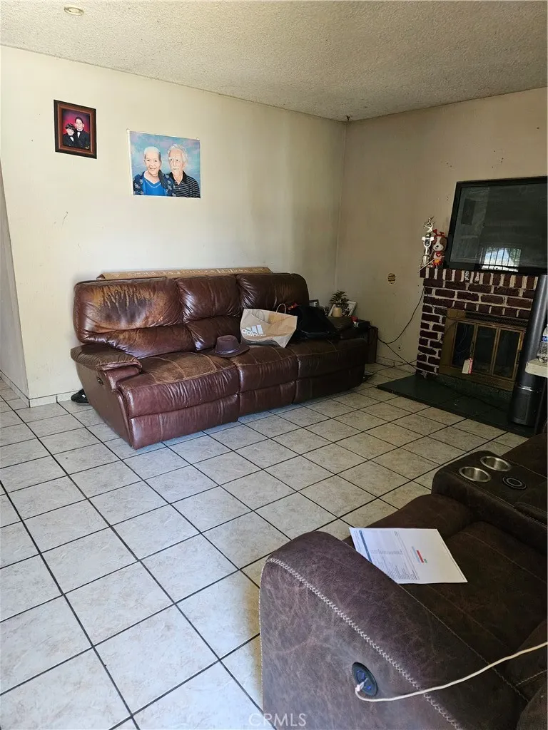 304 E Cedar St
