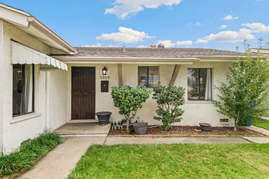1353 W Princeton Street