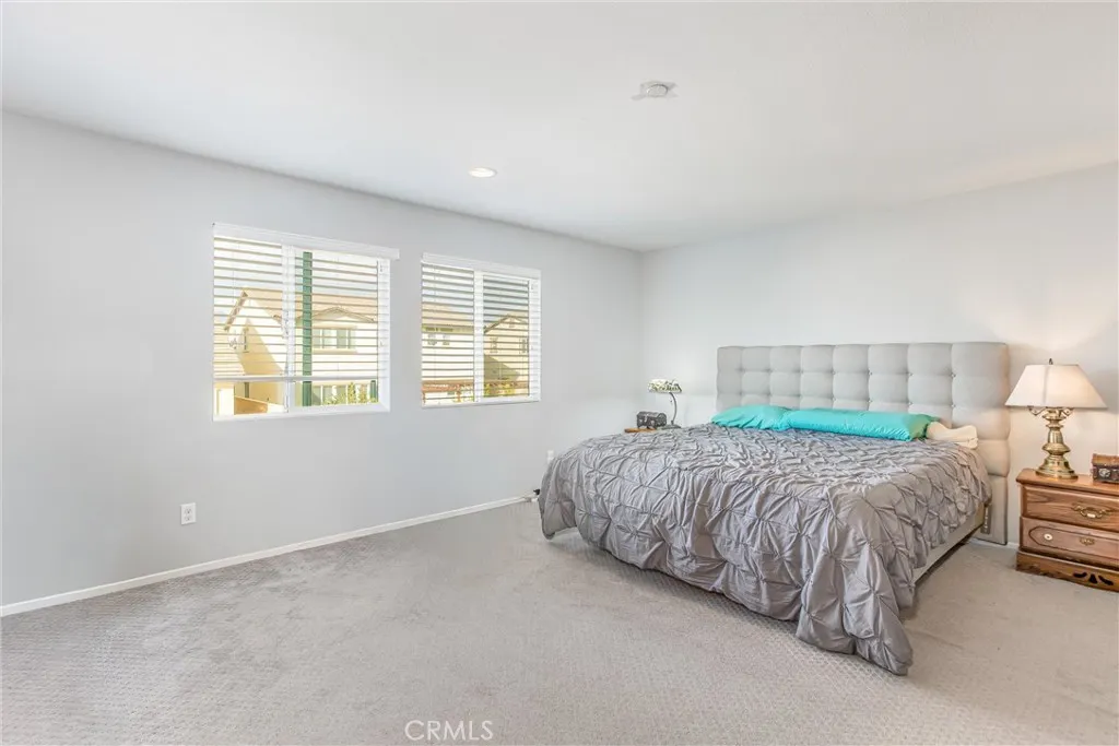 2461 E Colchester