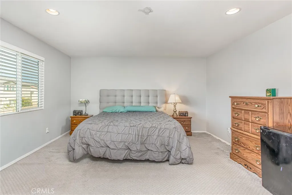 2461 E Colchester
