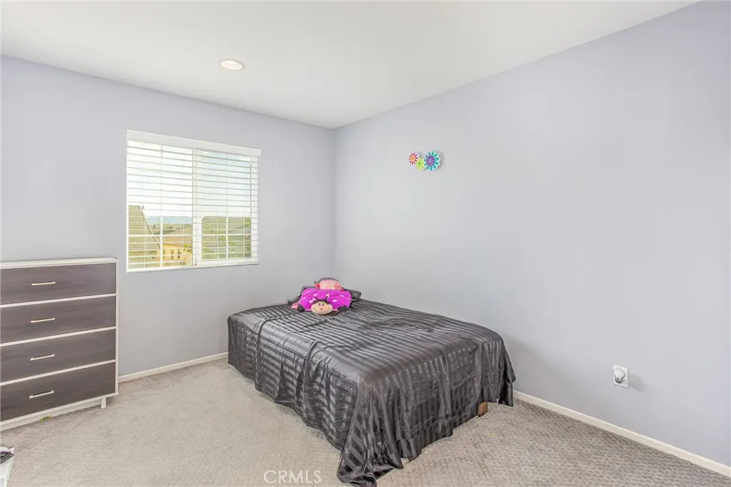 2461 E Colchester