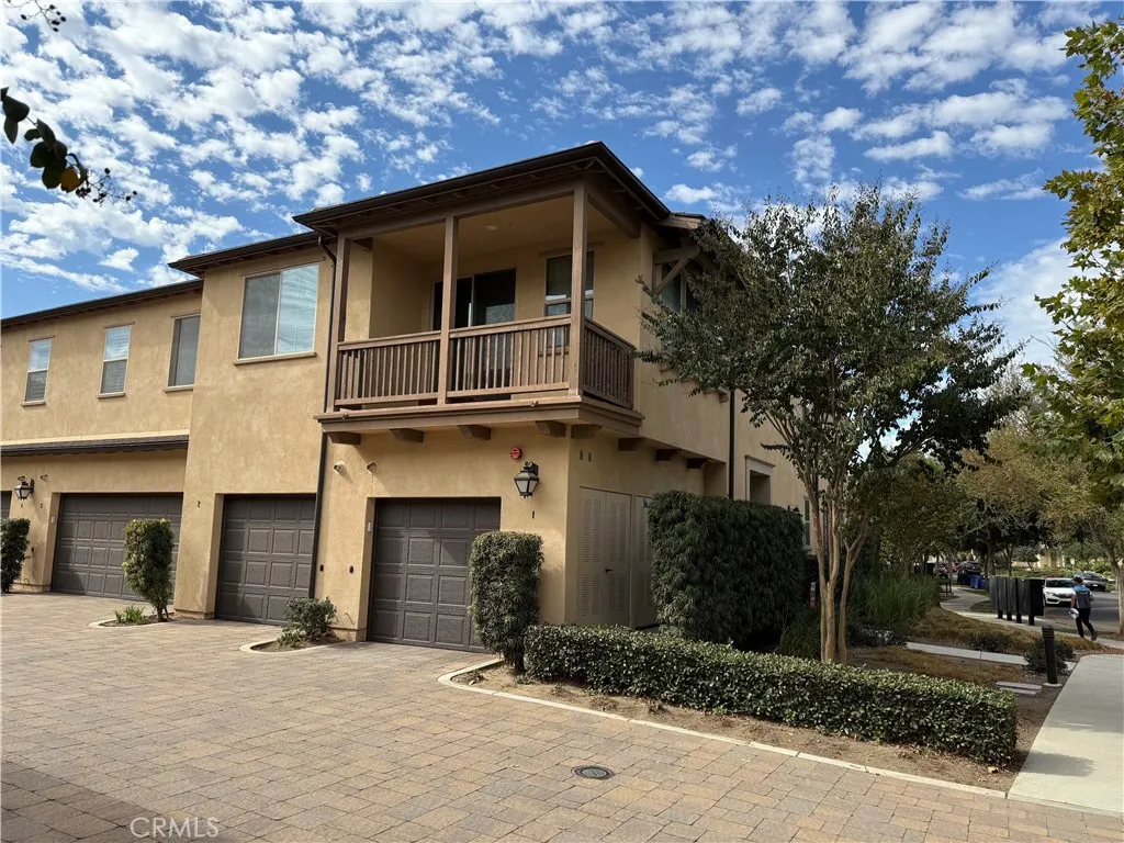 3410 E Santa Clara Paseo