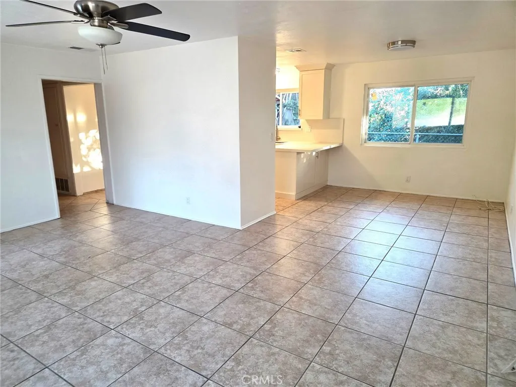 16060 Las Vecinas Drive