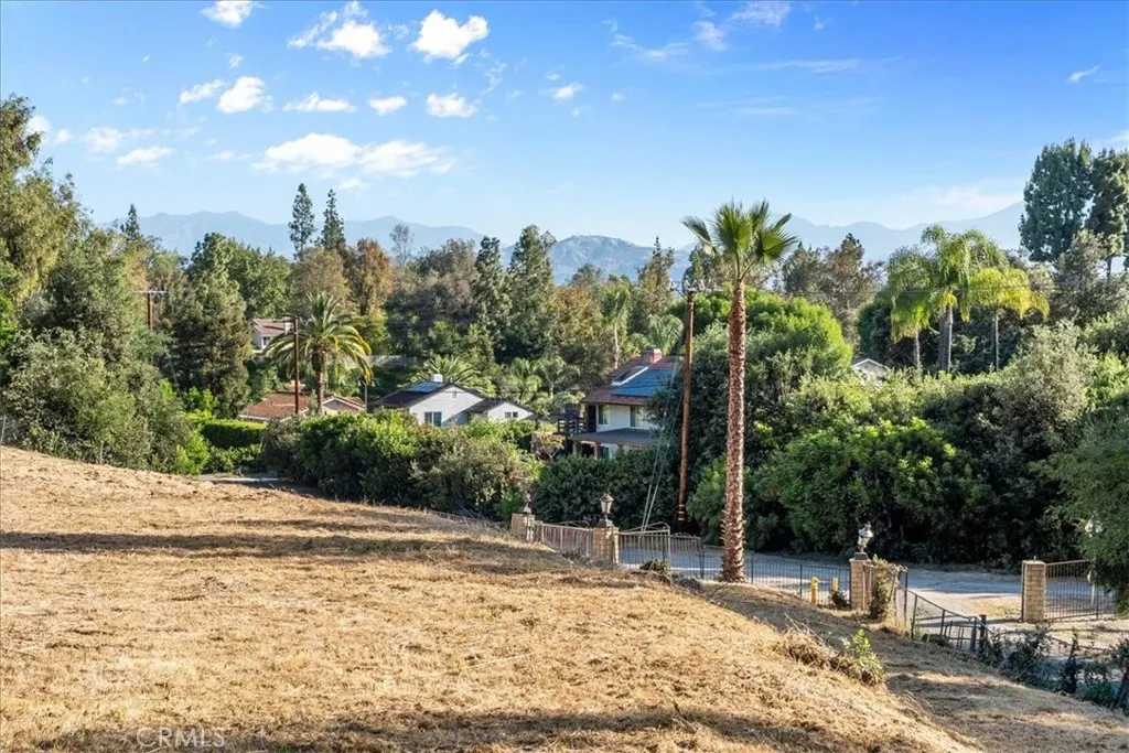 21544 Covina Hills Rd