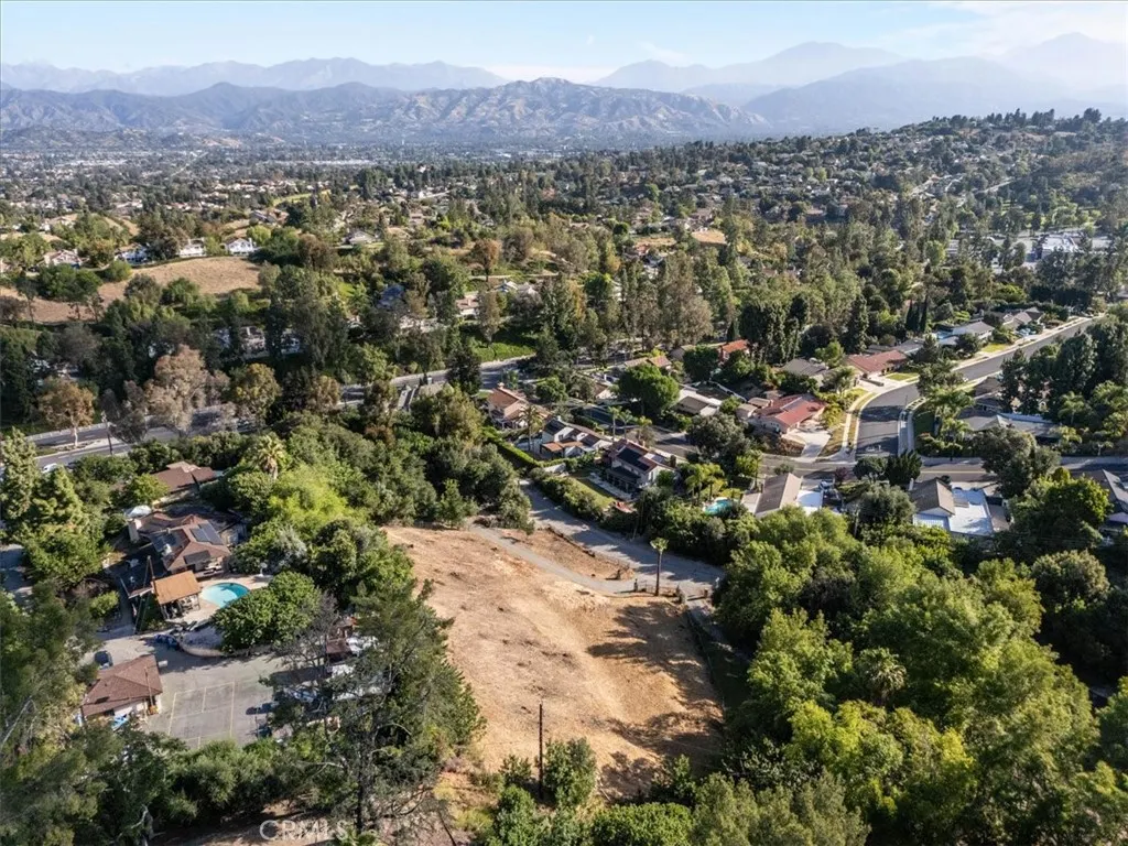 21544 Covina Hills Rd
