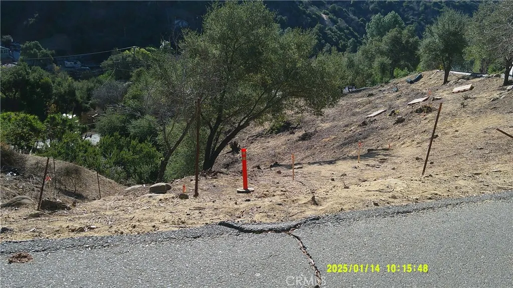 0 Hillside