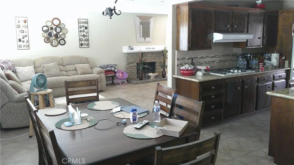 3525 Castle Rock