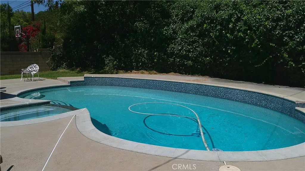 3525 Castle Rock