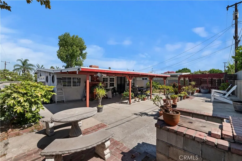 1202 Millbury Avenue