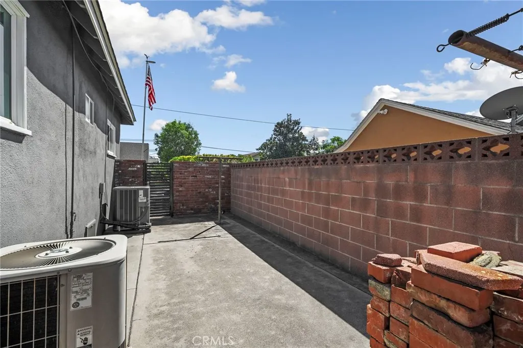 747 N Garsden Avenue