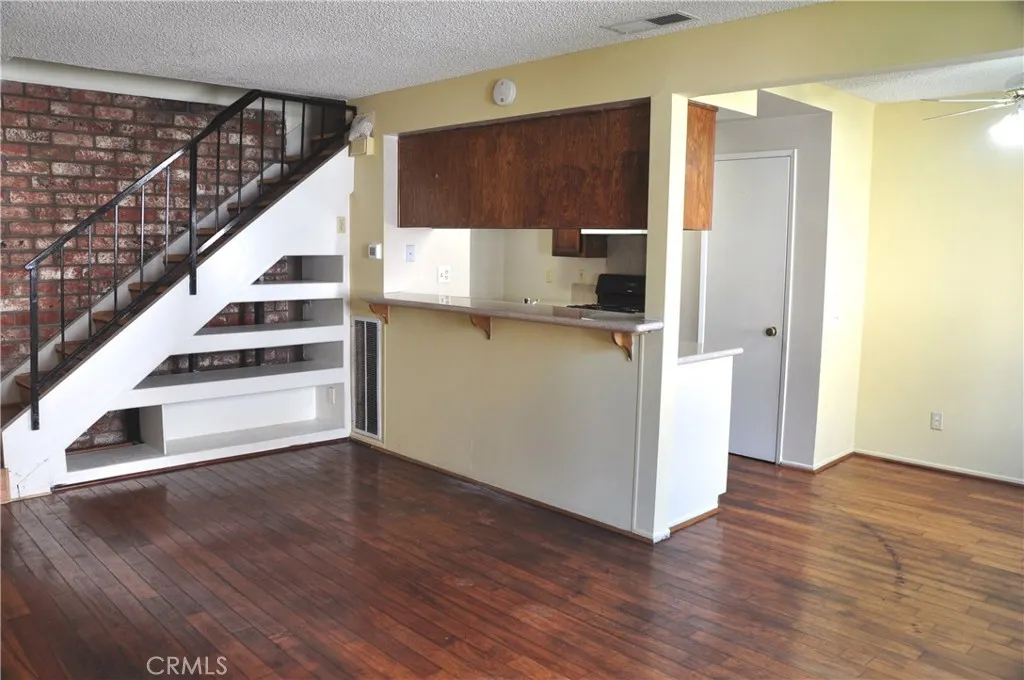 1102 W Calle Del Sol