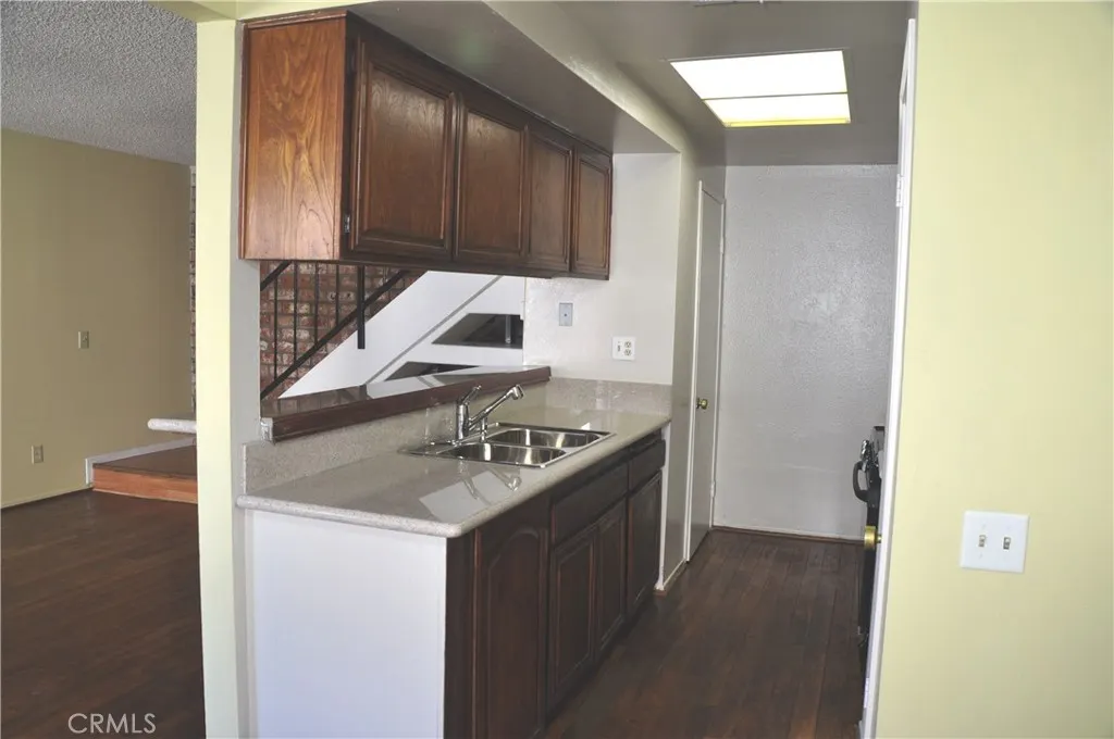 1102 W Calle Del Sol