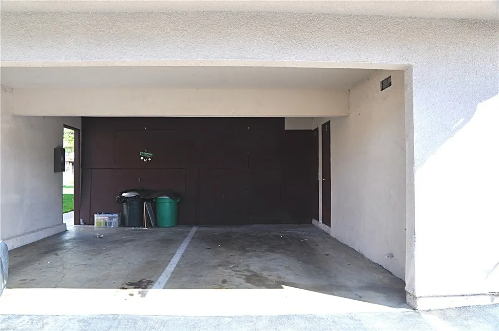 1102 W Calle Del Sol