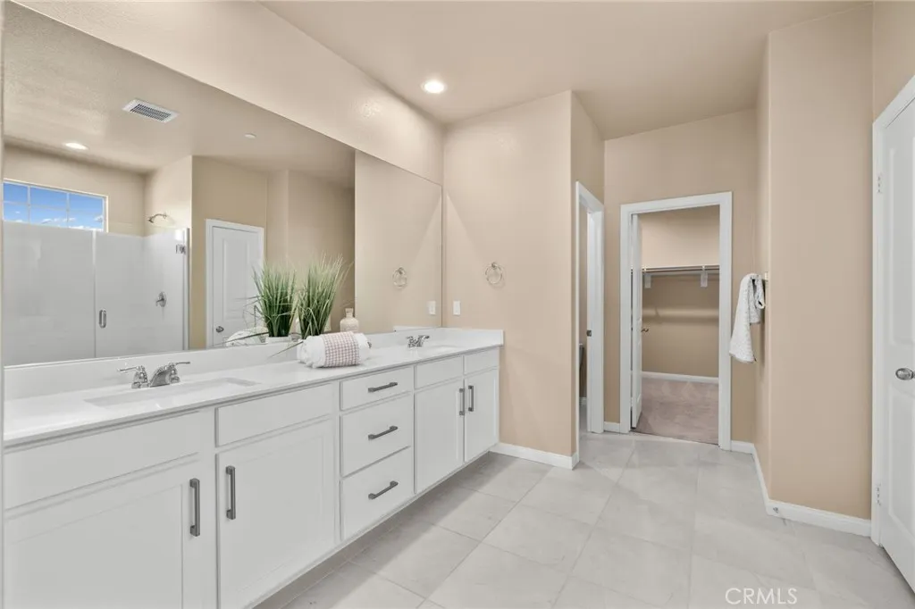 3121 E Silver Sky Drive