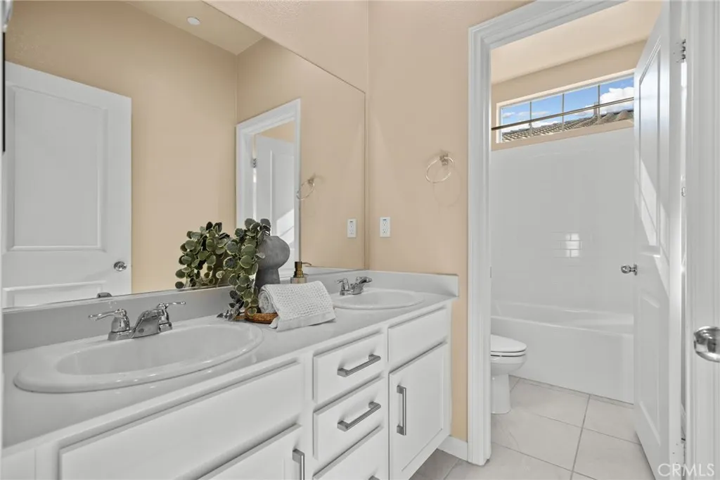 3121 E Silver Sky Drive